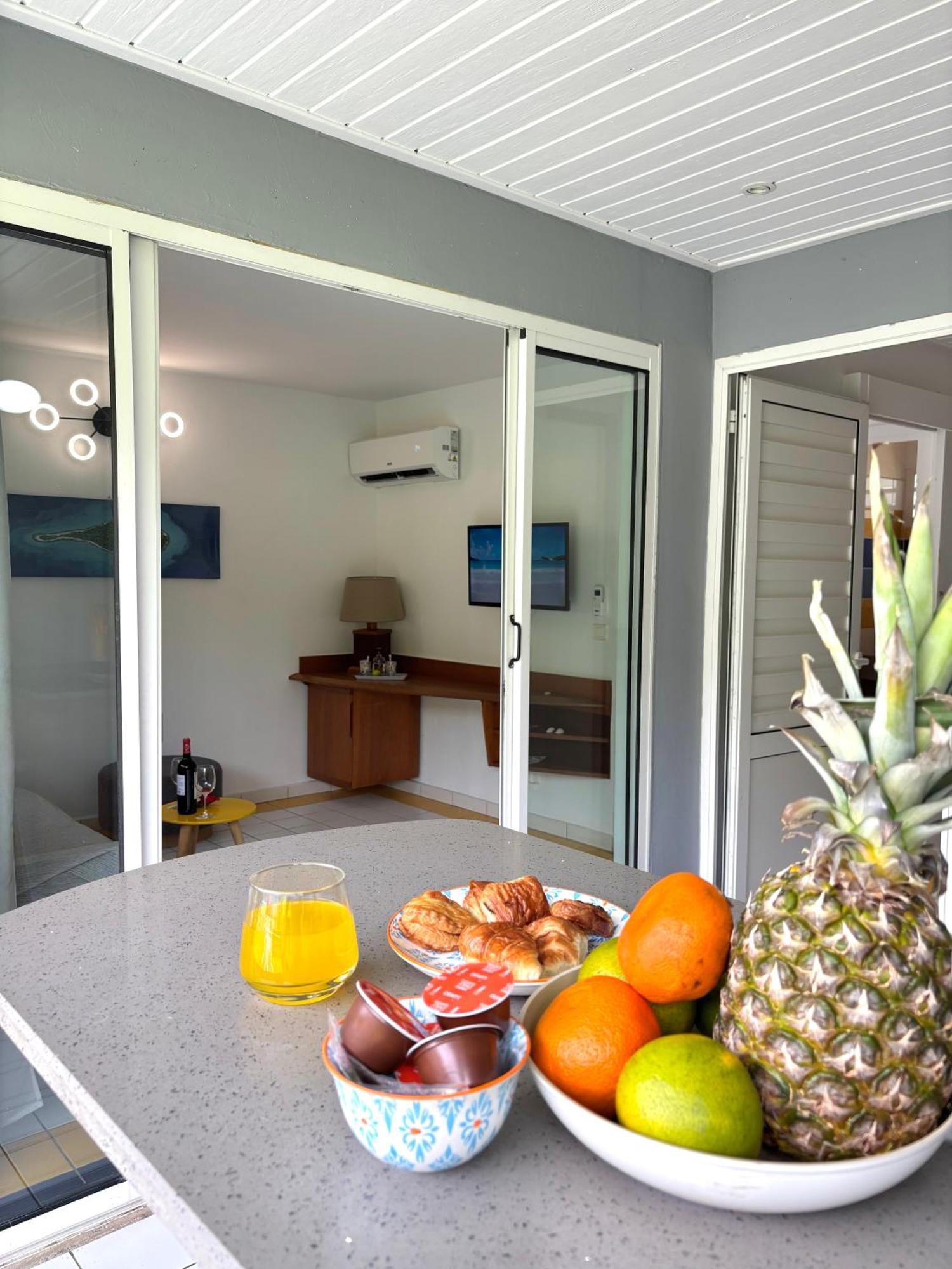 La Ruche De Maia - Blue Dream Beach - Piscine - Jardin - Plage Grand-Bourg  المظهر الخارجي الصورة